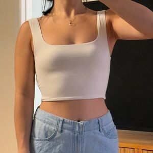 Aritzia Babaton Contour Tank Top
